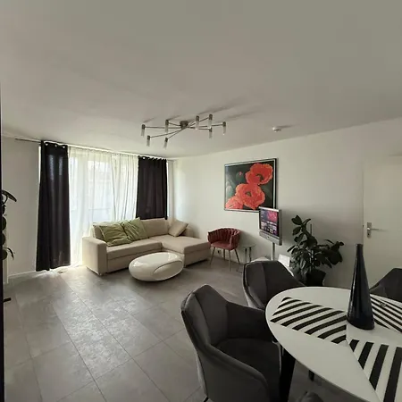 Attractive Flat Near Charlottenburg & Center *