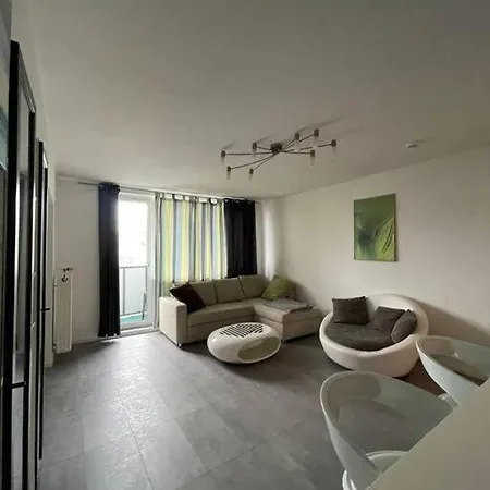 Attractive Flat Near Charlottenburg & Center Apartment